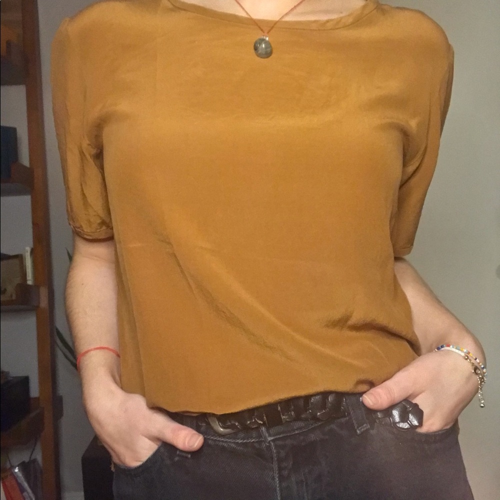 VINTAGE 💯% silk T-shirt
